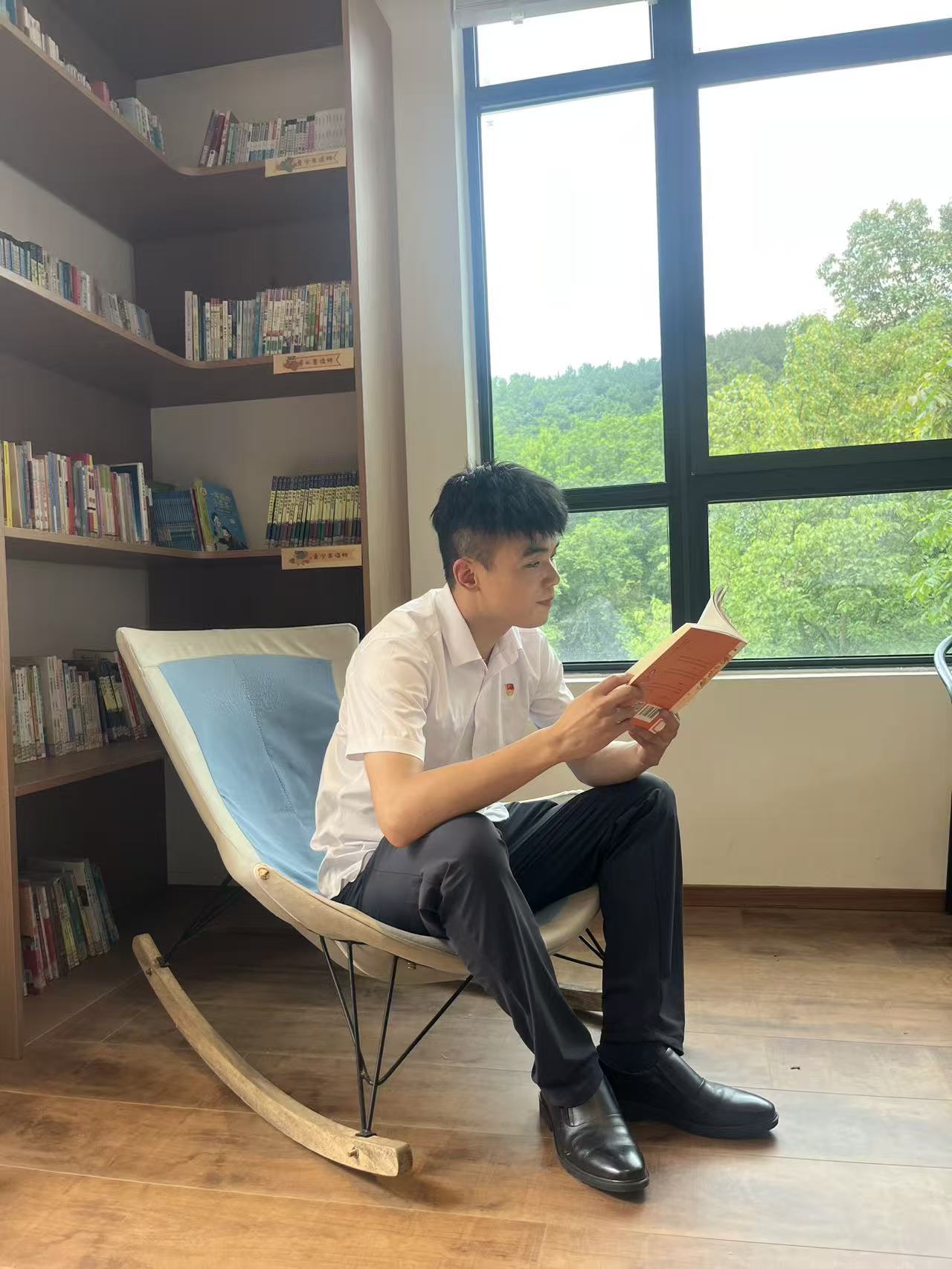 徐圣文 专职辅导员